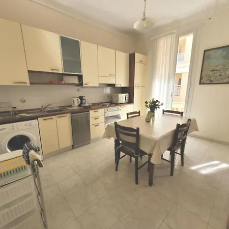 Monaco Casino Center 3 Bedrooms *